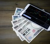 انخفاض الين الياباني على نطاق واسع مع ارتفاع معدلات التفاؤل