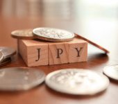 ارتداد صعودي في الين الياباني مع تصحيح الأصول ذات المخاطر العالية