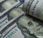 عمليات بيع مكثفة ممتدة على الدولار الامريكي مع عوة التركيز إلى اجتماع الفيدرالي