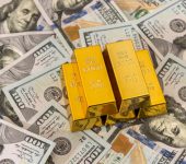 ارتداد معتدل في الدولار الأمريكي، والذهب يمتد في ارتفاعه