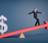 ارتفاع الدولار الأمريكي مع ارتفاع معدلات كره المخاطر