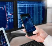 ابتعاد التجار قليلا عن الأصول ذات المخاطر العالية